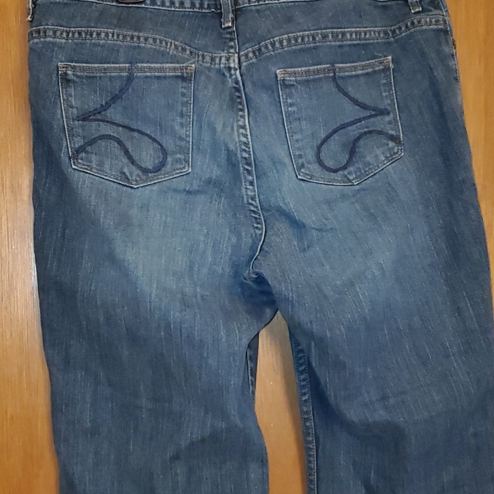 Jeans - Picture 4 of 5